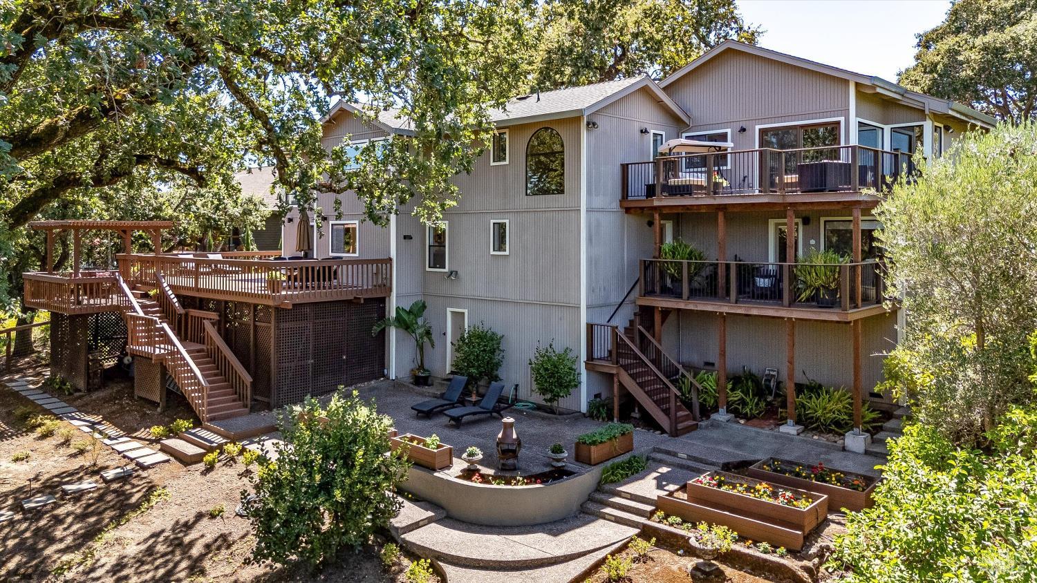 10 Skycrest Way Napa CA 94558