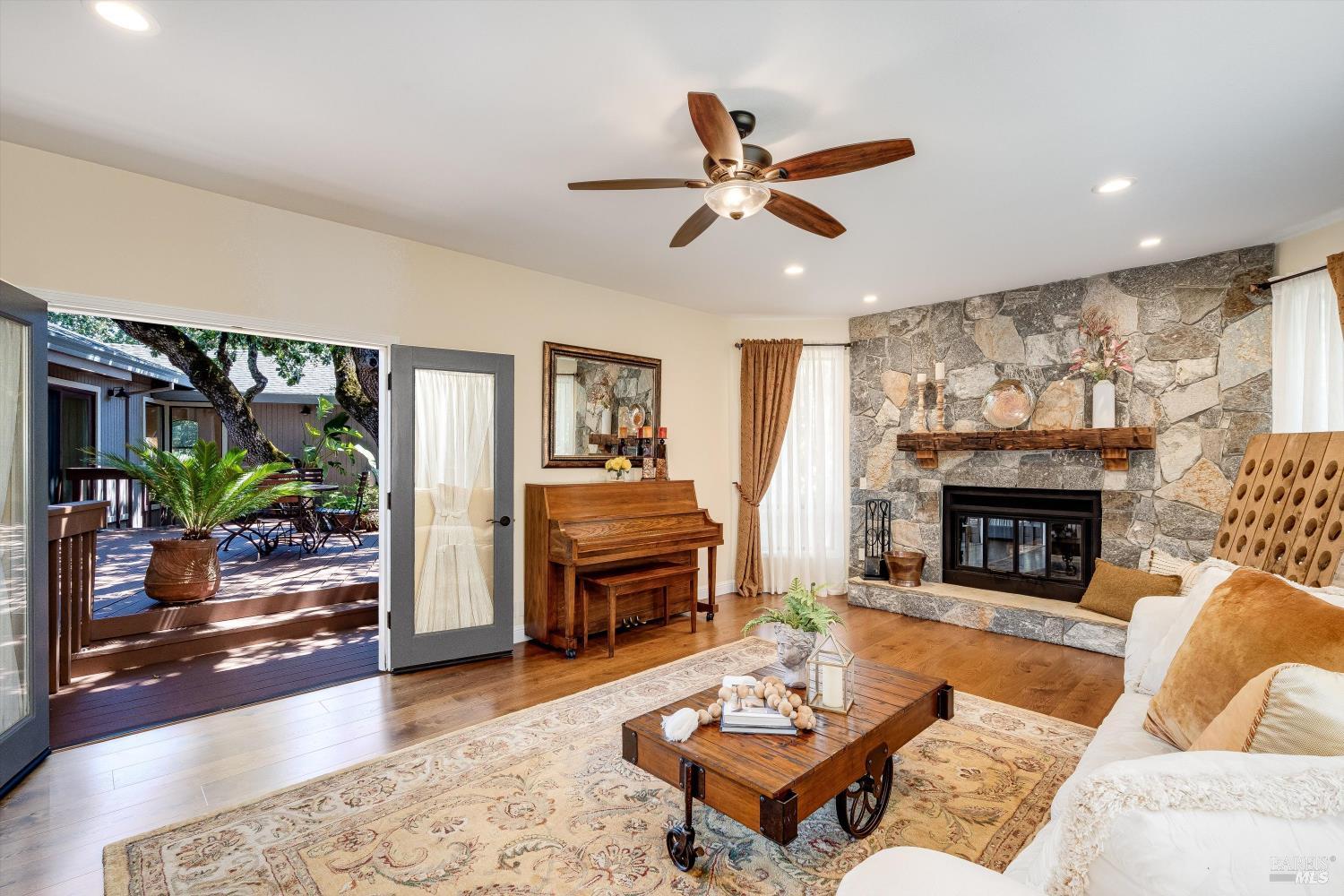 10 Skycrest Way Napa CA 94558