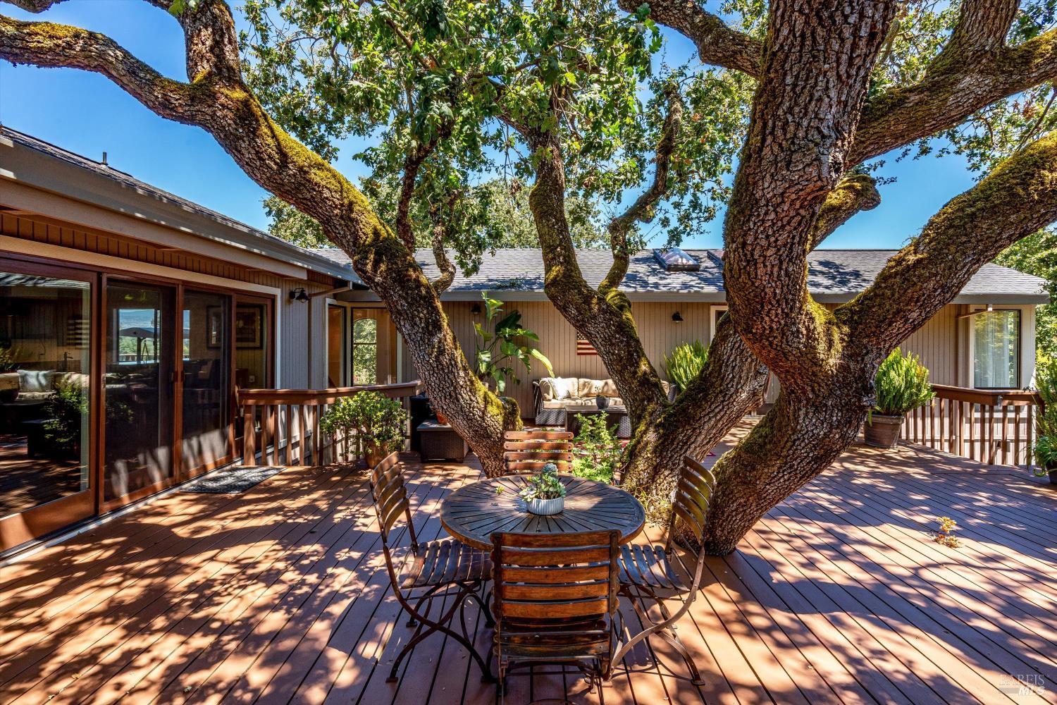 10 Skycrest Way Napa CA 94558