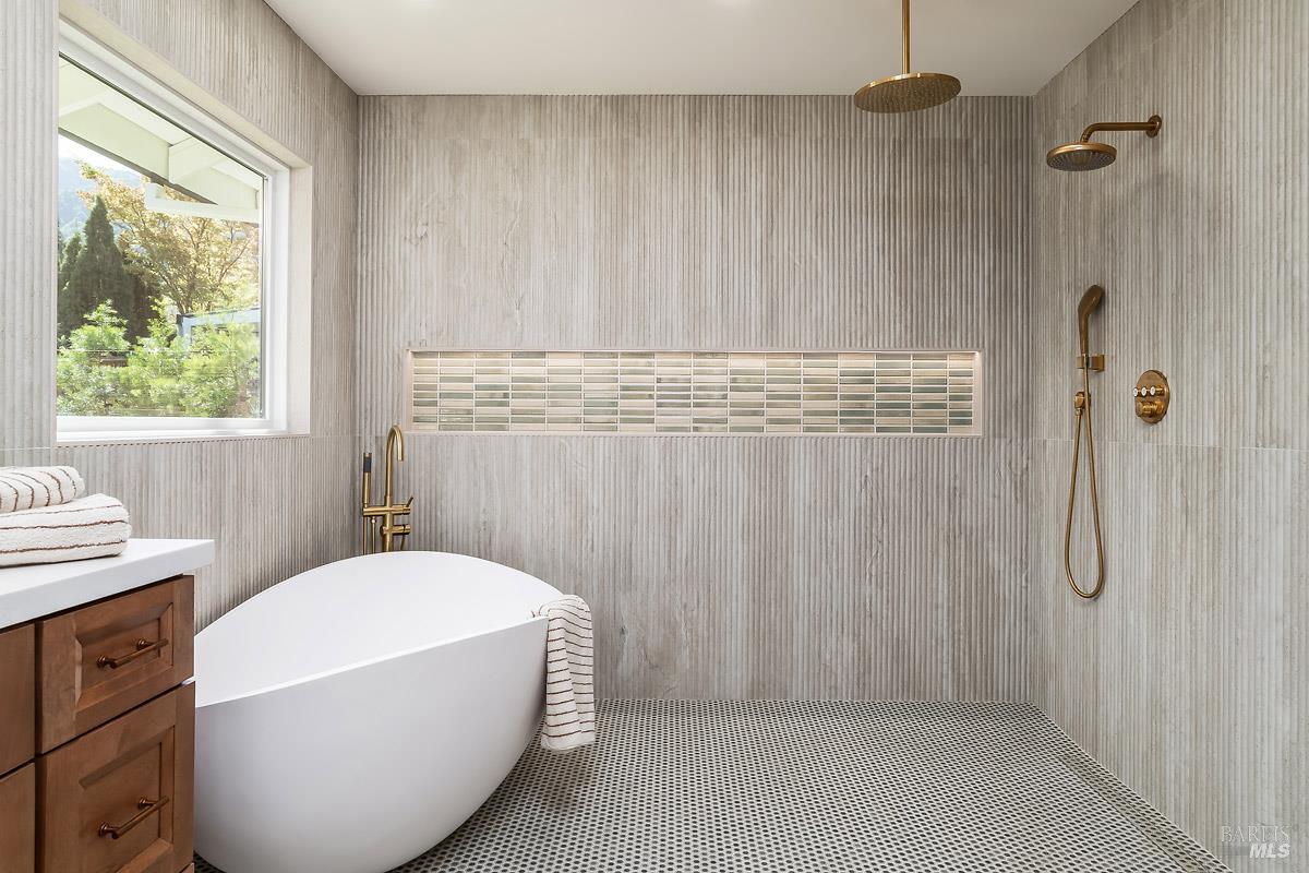 23 Prestwick Court Novato CA 94949