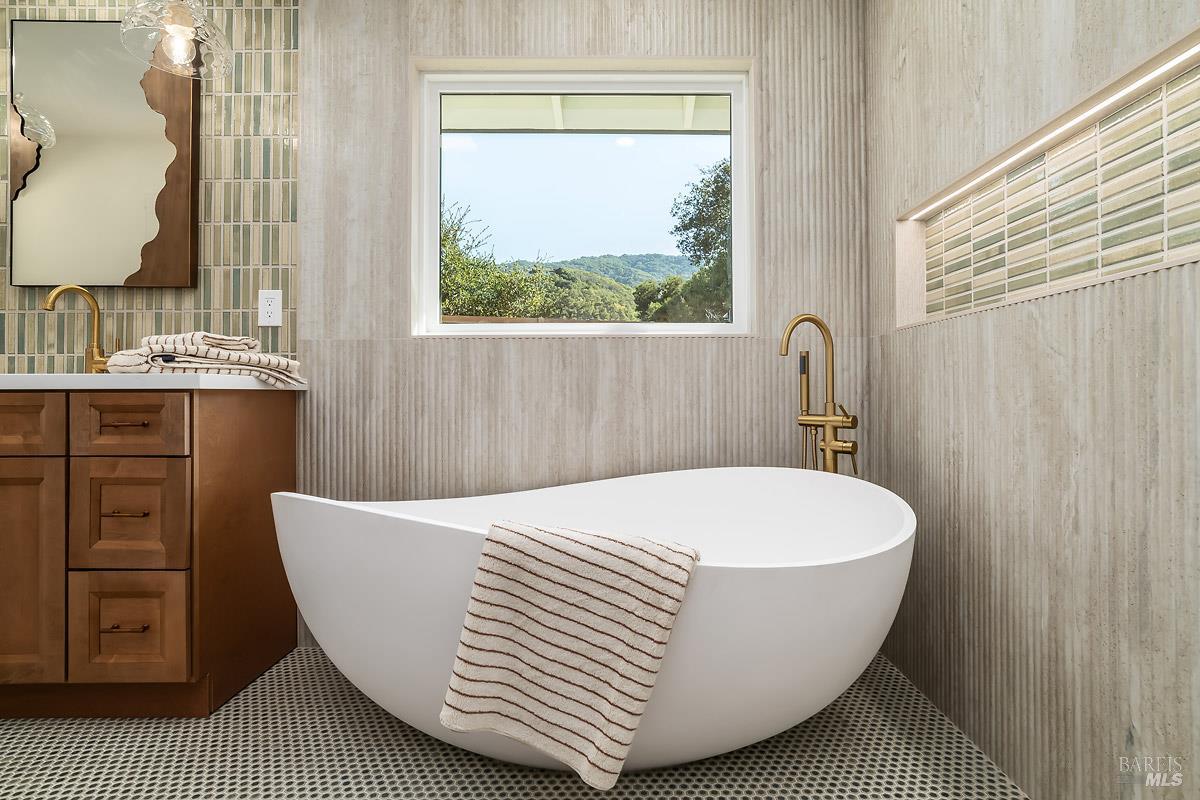 23 Prestwick Court Novato CA 94949