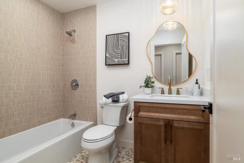 23 Prestwick Court Novato CA 94949