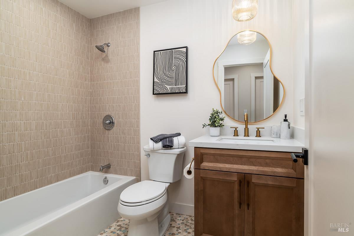 23 Prestwick Court Novato CA 94949