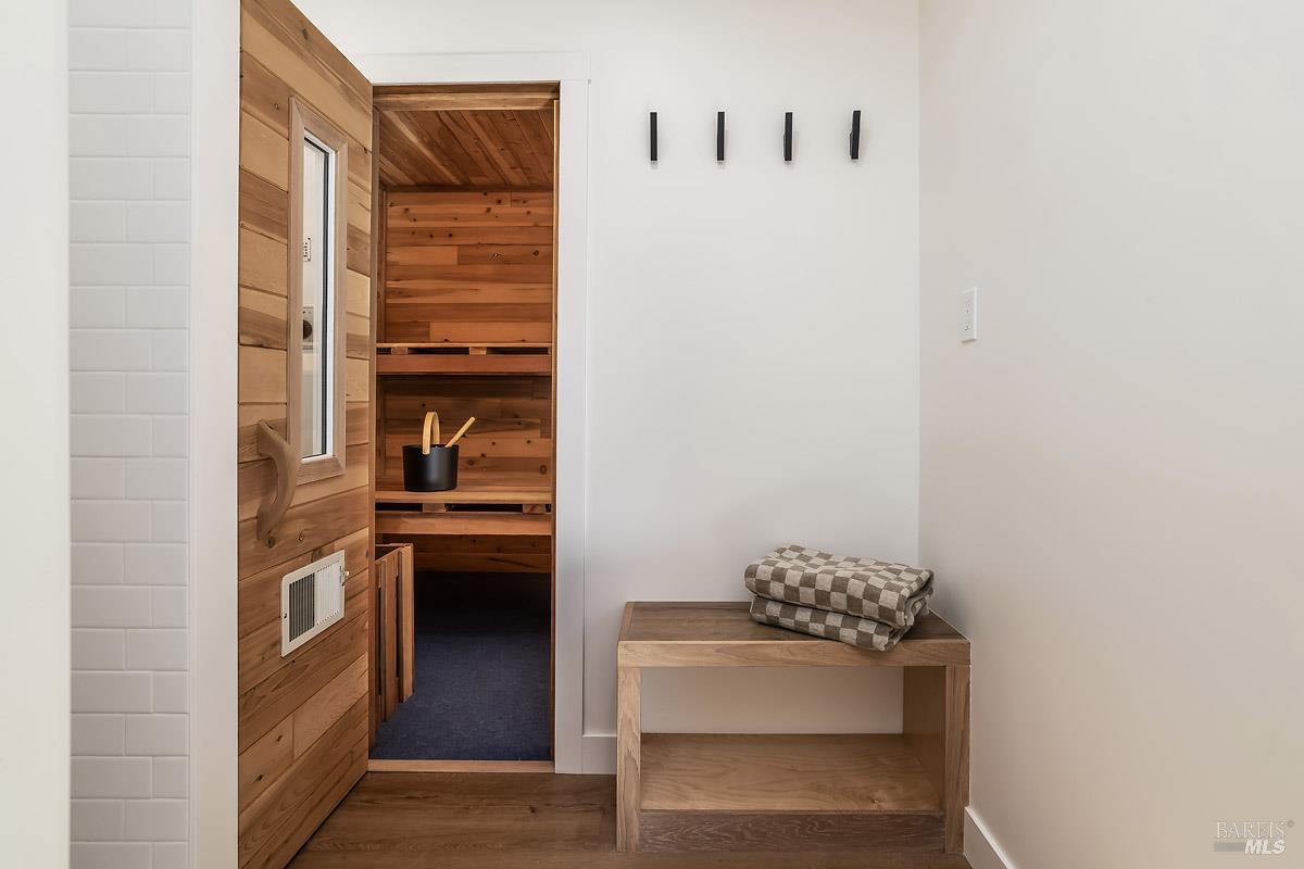 23 Prestwick Court Novato CA 94949