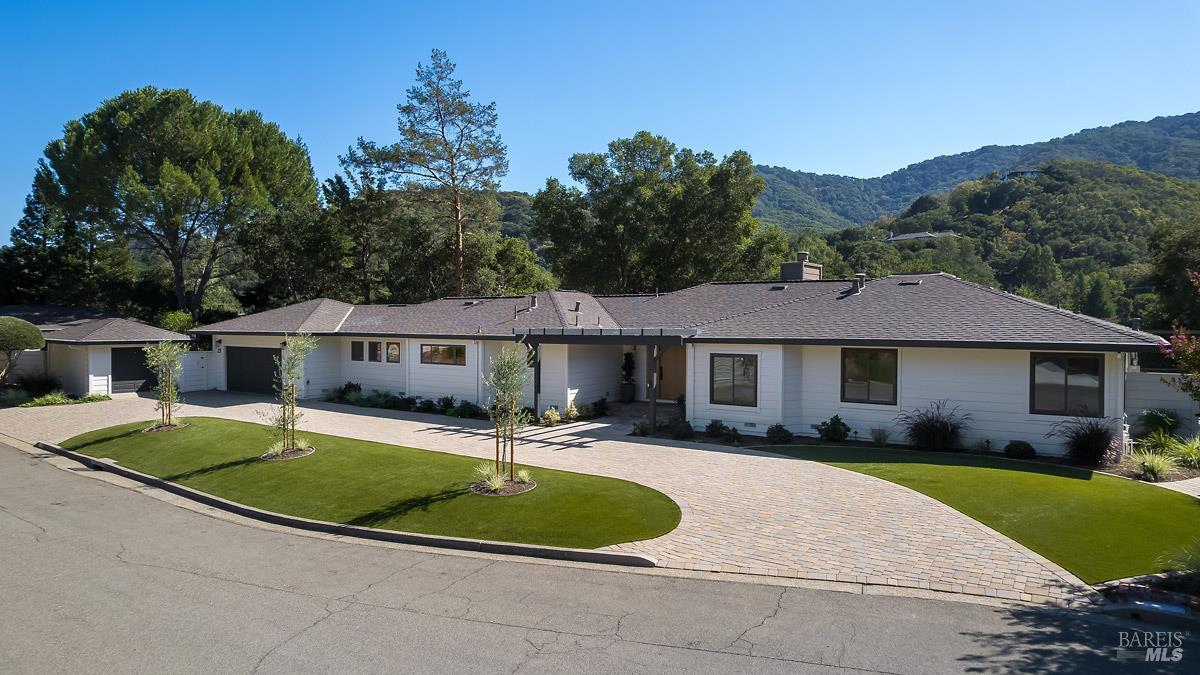 23 Prestwick Court Novato CA 94949