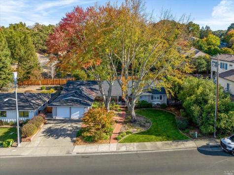 2876 Pinewood Drive Napa CA 94558