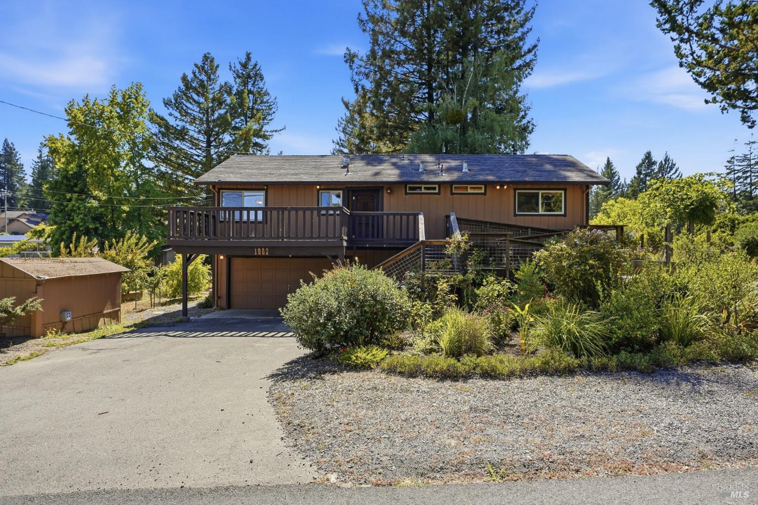 1982 Coffee Lane Sebastopol CA 95472