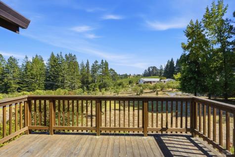 1982 Coffee Lane Sebastopol CA 95472