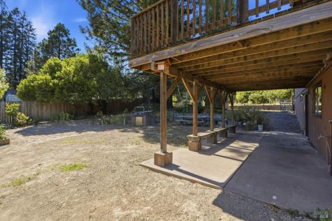 1982 Coffee Lane Sebastopol CA 95472