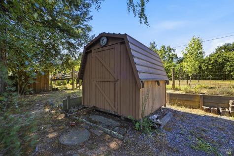 1982 Coffee Lane Sebastopol CA 95472