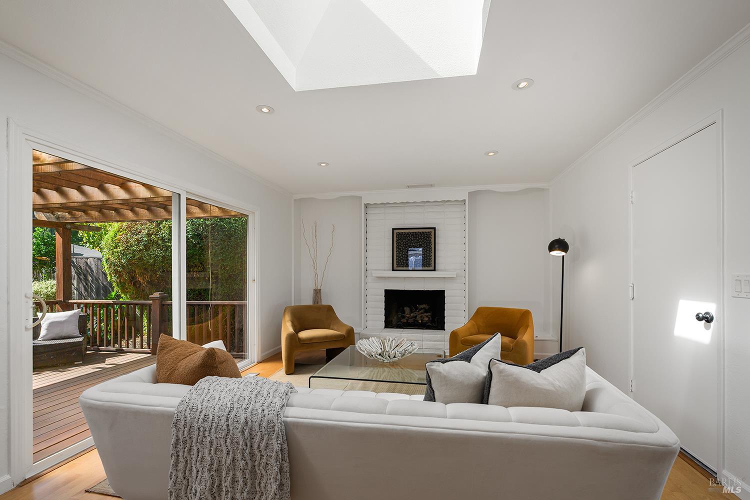 1015 Manor Drive Sonoma CA 95476
