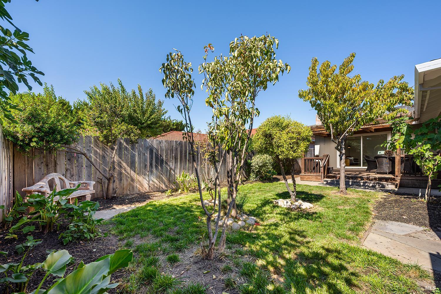 1015 Manor Drive Sonoma CA 95476
