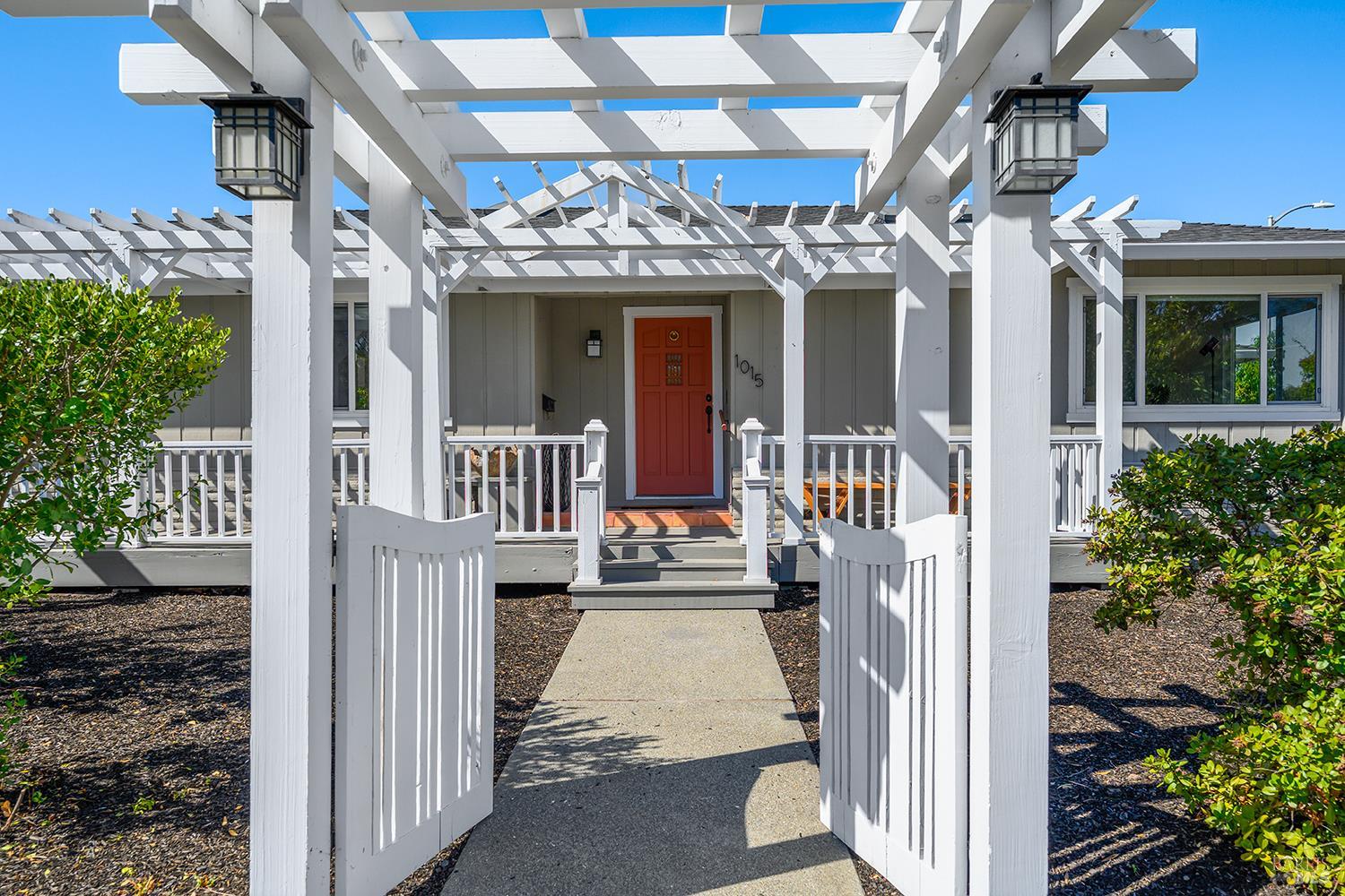 1015 Manor Drive Sonoma CA 95476