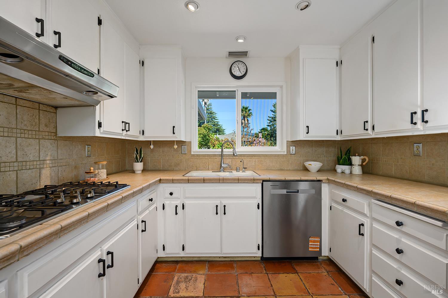 1015 Manor Drive Sonoma CA 95476