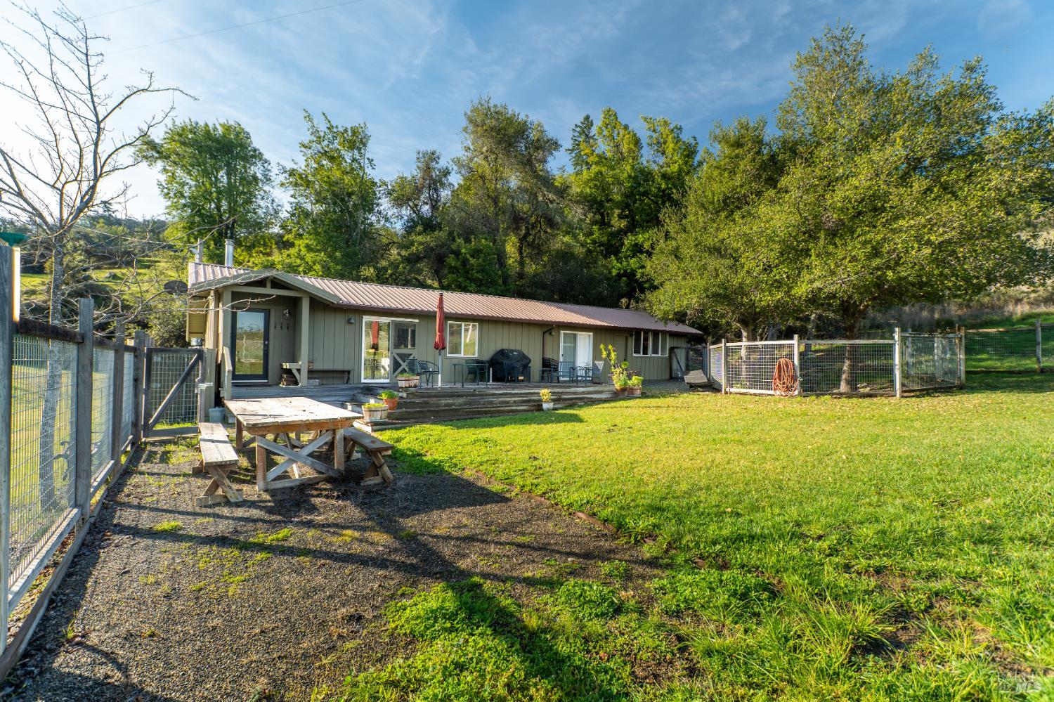34201 Highway 128 Highway Cloverdale CA 95425