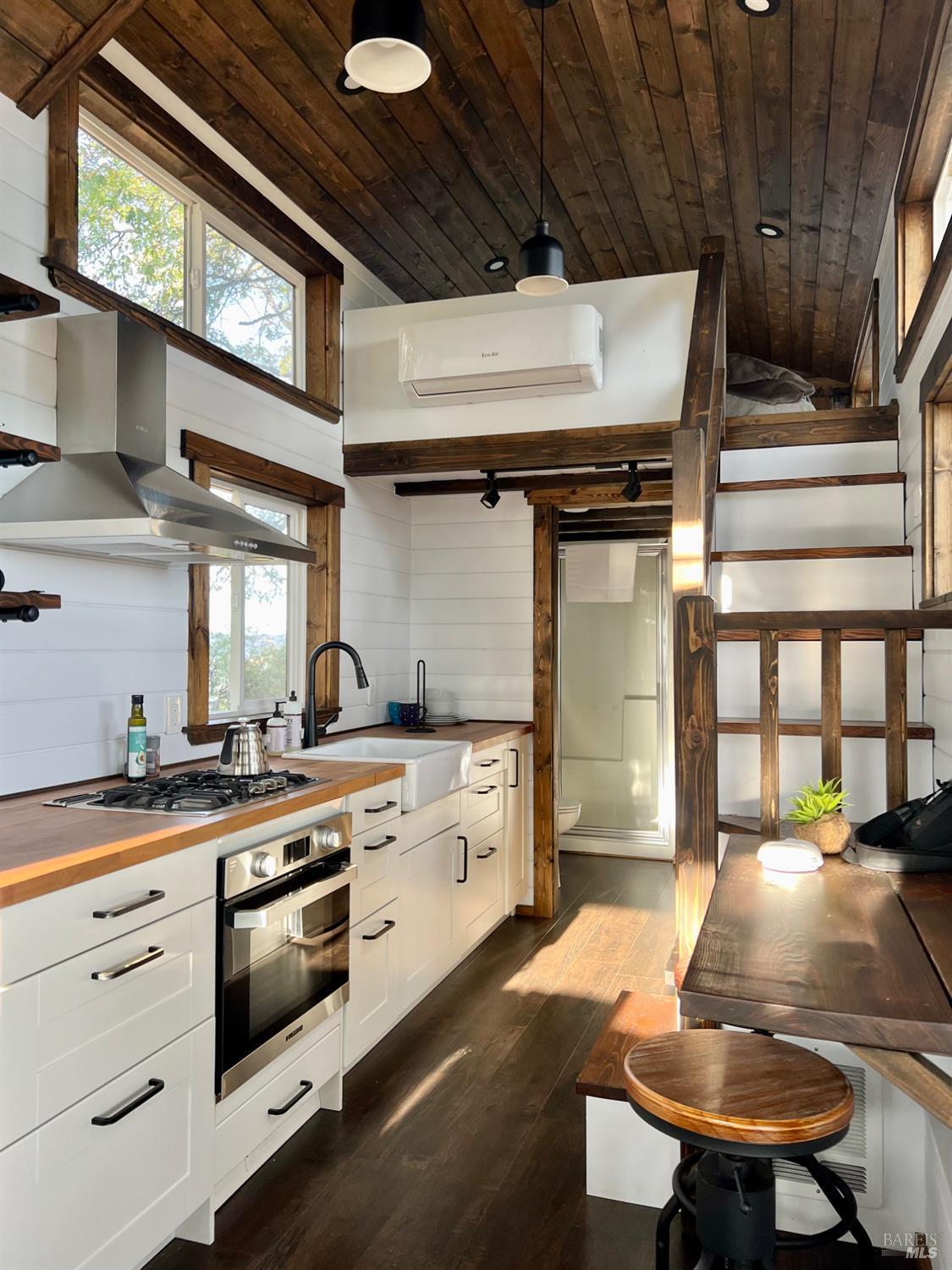 34201 Highway 128 Highway Cloverdale CA 95425