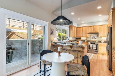 9206 Chalk Hill Road Healdsburg CA 95448
