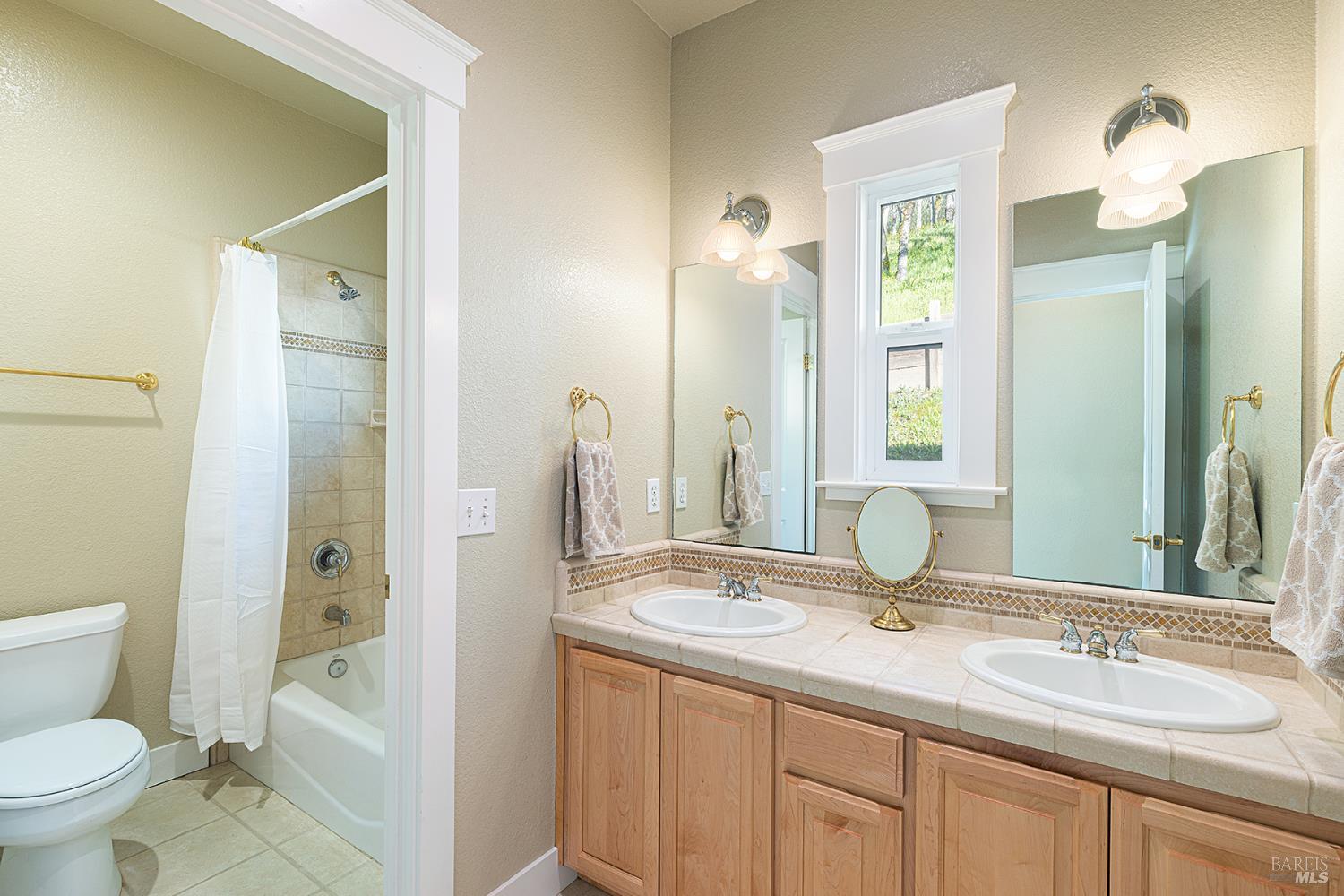 9206 Chalk Hill Road Healdsburg CA 95448