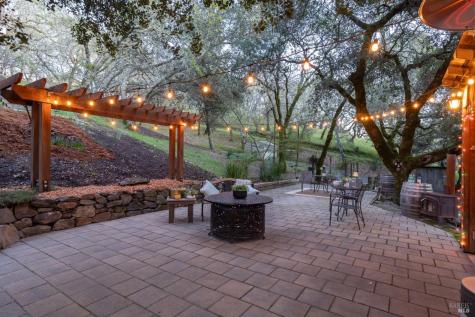 9206 Chalk Hill Road Healdsburg CA 95448