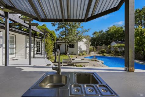 8174 Whited Road Sebastopol CA 95472