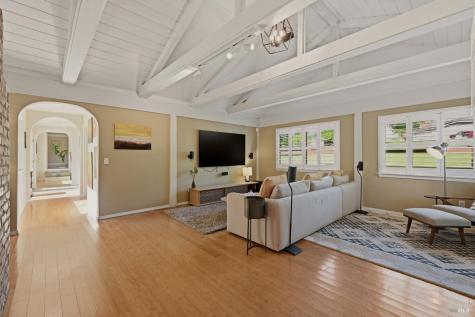8174 Whited Road Sebastopol CA 95472