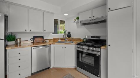 2595 Center Road Novato CA 94947