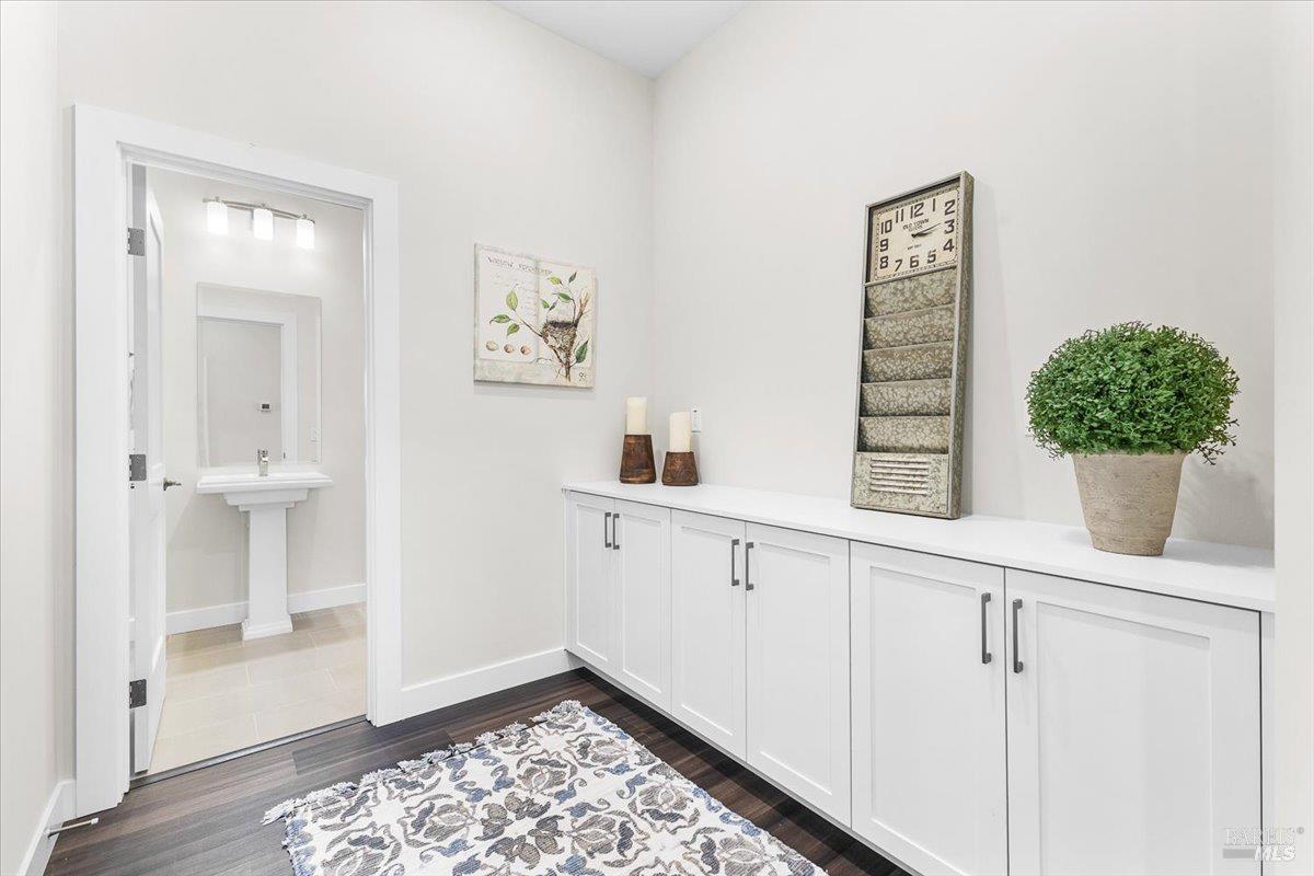 7301 Willowglen Drive Rohnert Park CA 94928