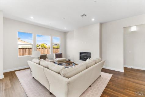 7301 Willowglen Drive Rohnert Park CA 94928