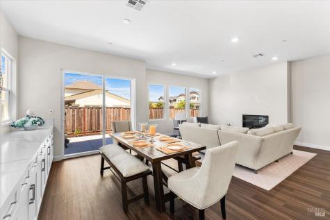 7301 Willowglen Drive Rohnert Park CA 94928