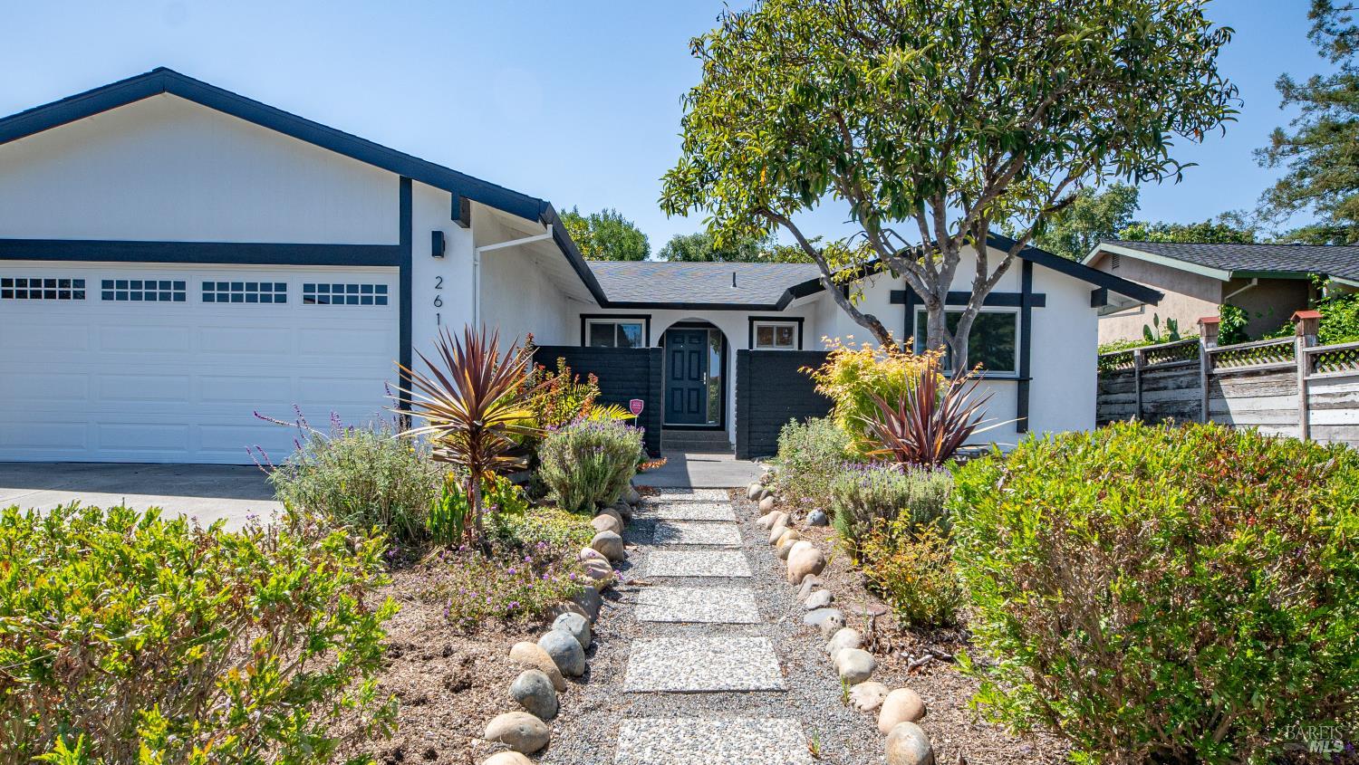 261 Redwood Circle Petaluma CA 94954