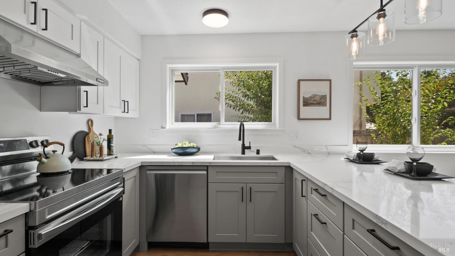 261 Redwood Circle Petaluma CA 94954