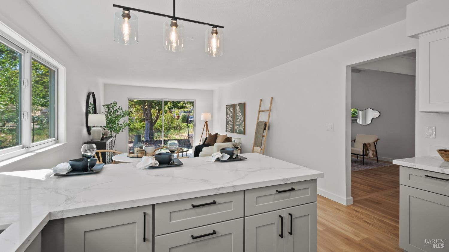 261 Redwood Circle Petaluma CA 94954