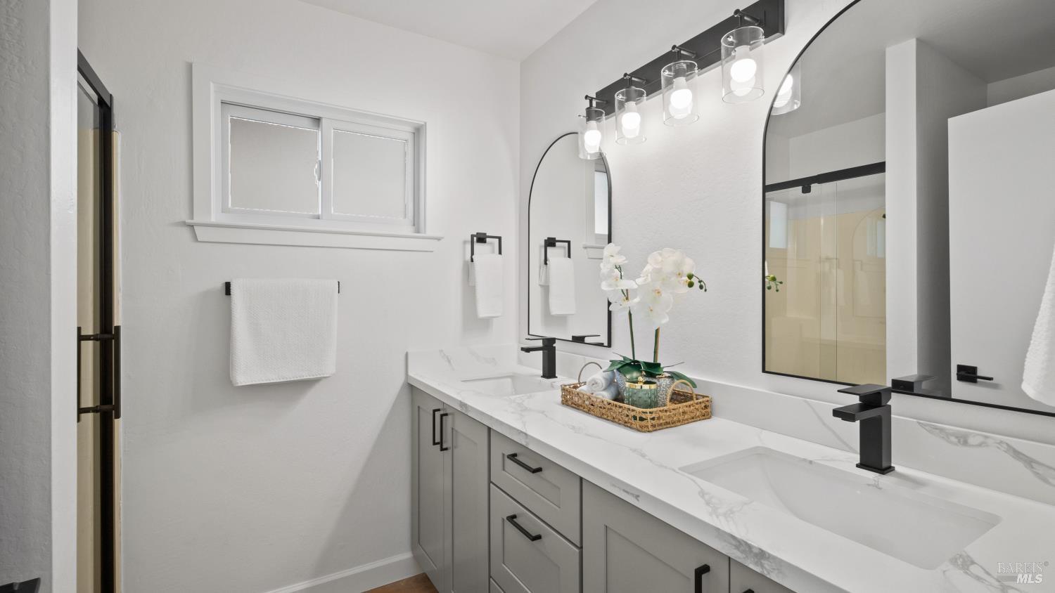 261 Redwood Circle Petaluma CA 94954