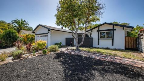 261 Redwood Circle Petaluma CA 94954