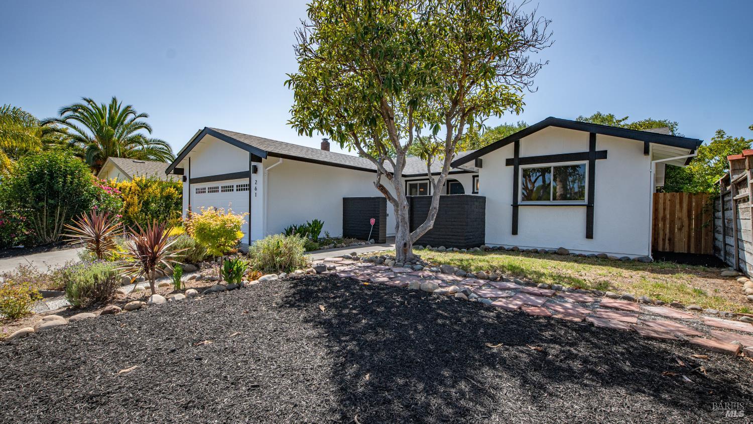 261 Redwood Circle Petaluma CA 94954