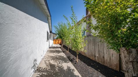 261 Redwood Circle Petaluma CA 94954