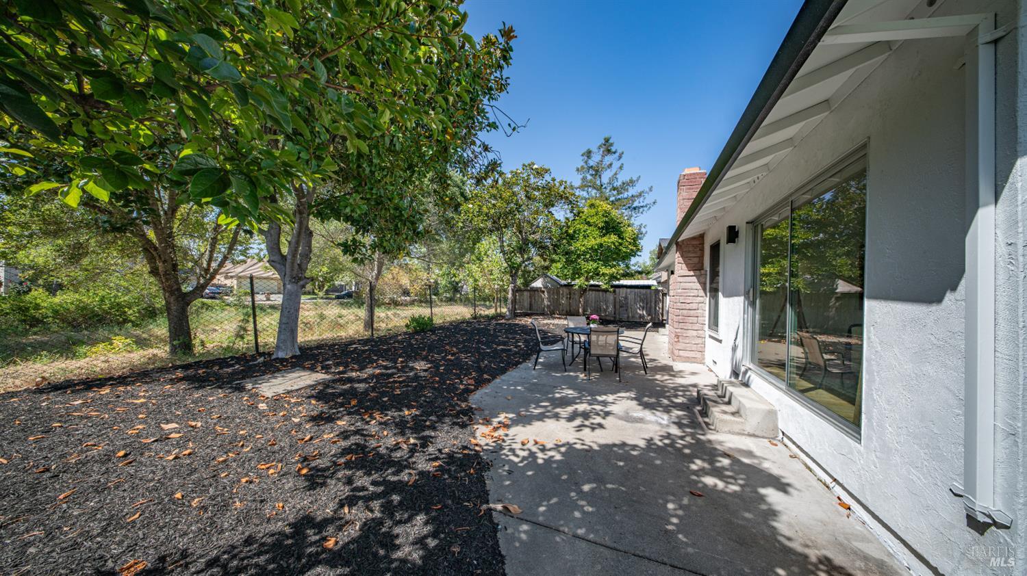 261 Redwood Circle Petaluma CA 94954
