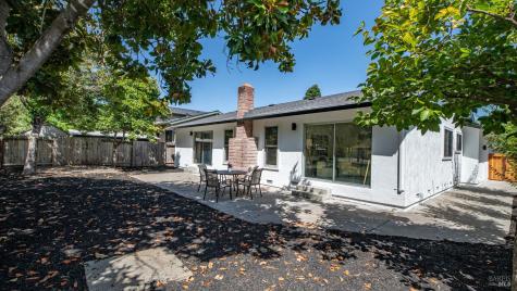 261 Redwood Circle Petaluma CA 94954