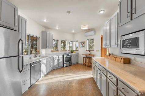 910-920 Lytton Springs Road Healdsburg CA 95448