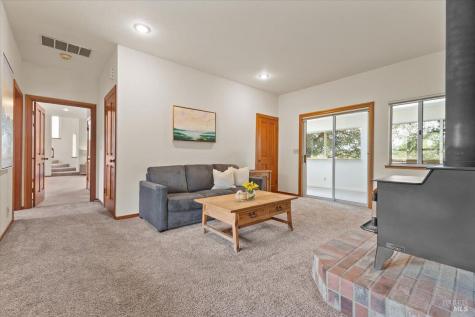 910-920 Lytton Springs Road Healdsburg CA 95448