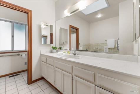 910-920 Lytton Springs Road Healdsburg CA 95448