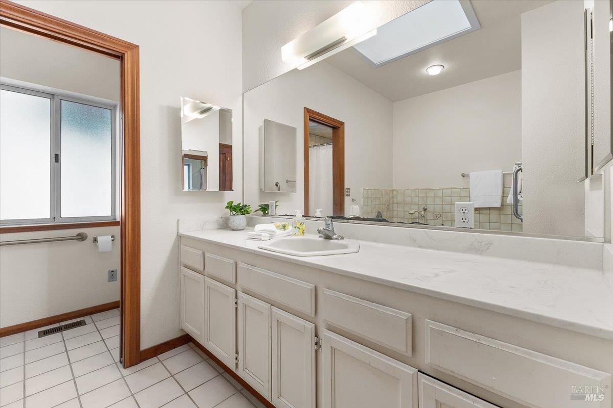910-920 Lytton Springs Road Healdsburg CA 95448