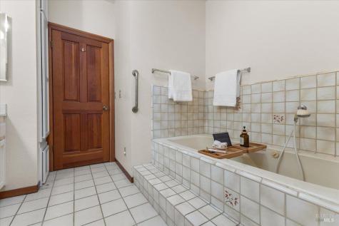 910-920 Lytton Springs Road Healdsburg CA 95448