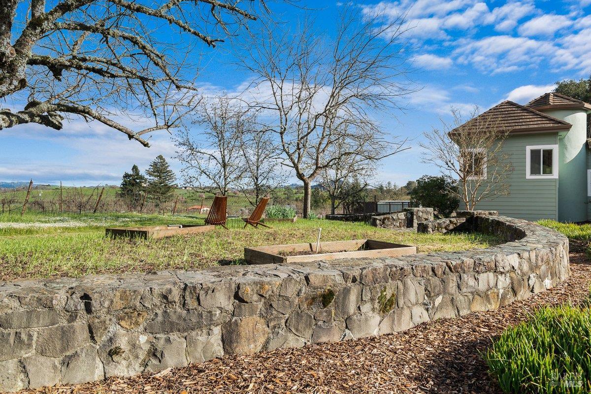 910-920 Lytton Springs Road Healdsburg CA 95448