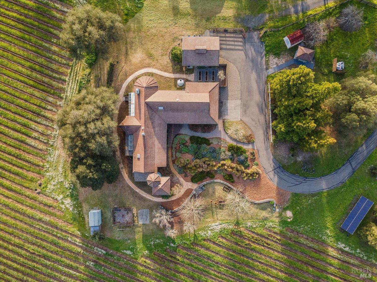 910-920 Lytton Springs Road Healdsburg CA 95448
