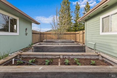 910-920 Lytton Springs Road Healdsburg CA 95448