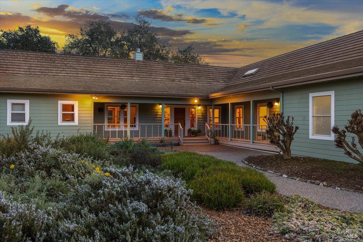 910-920 Lytton Springs Road Healdsburg CA 95448