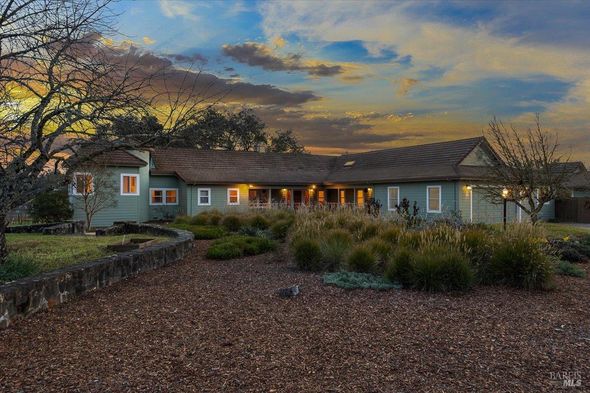 910-920 Lytton Springs Road Healdsburg CA 95448