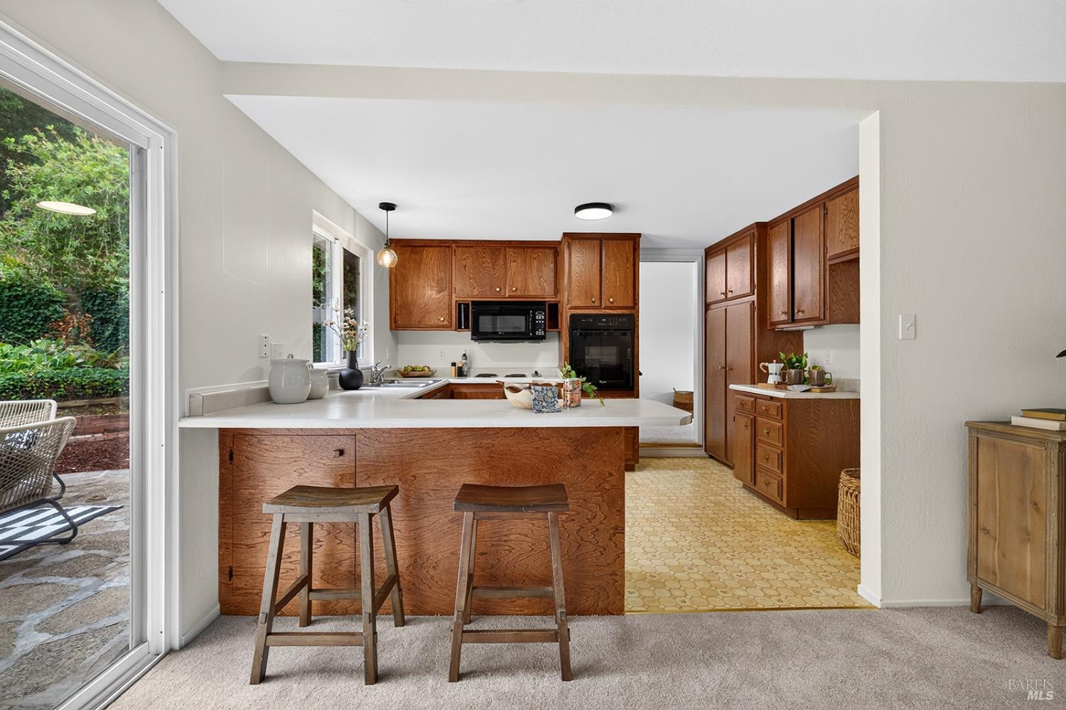 748 Paula Lane Petaluma CA 94952