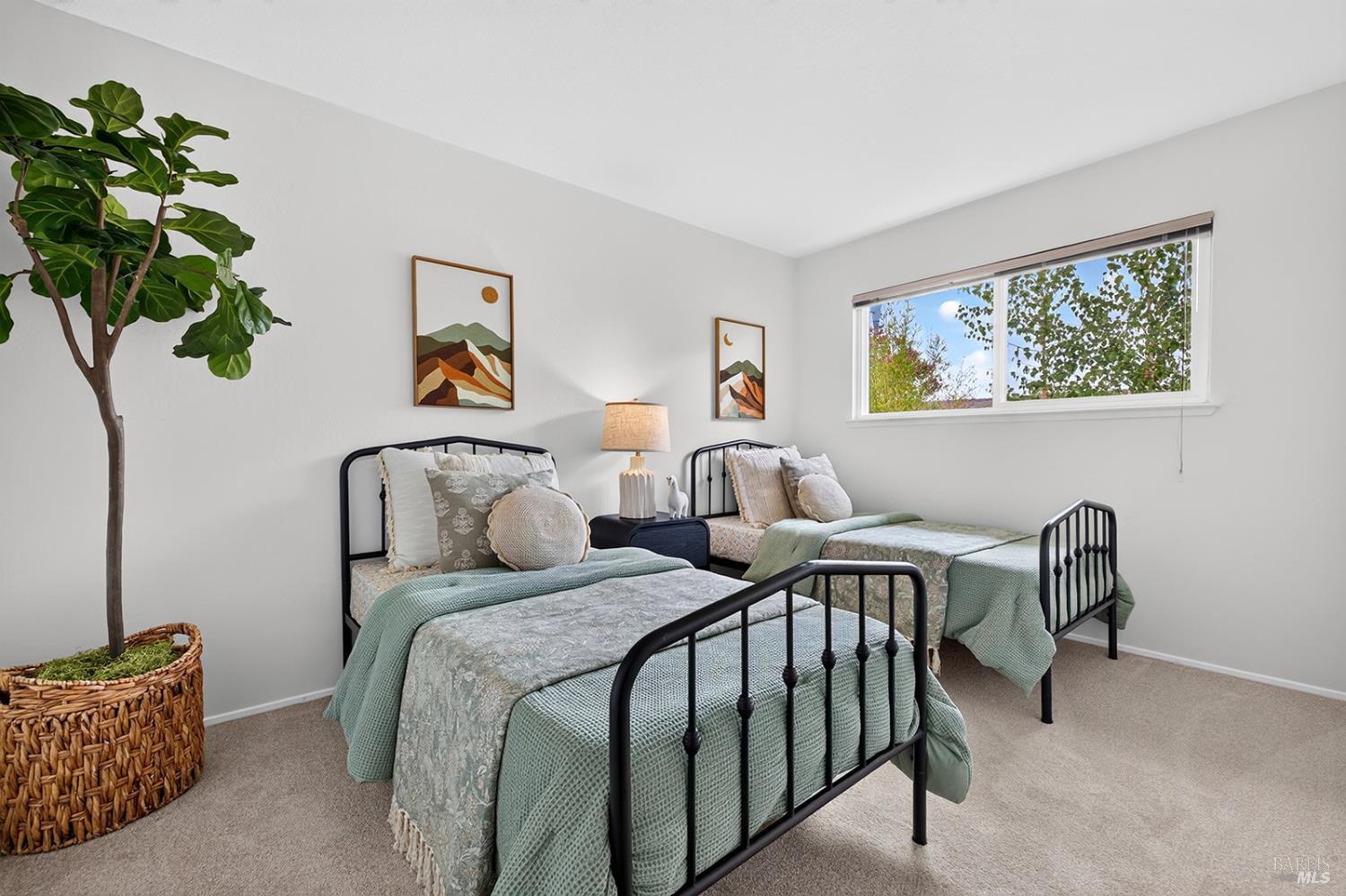 748 Paula Lane Petaluma CA 94952